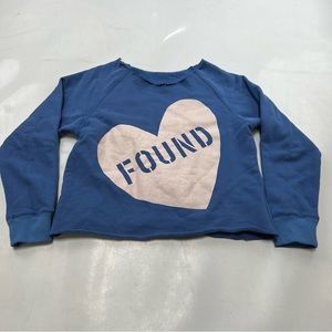 Human gear Love found women’s blue crop sweatshirt M L32-31